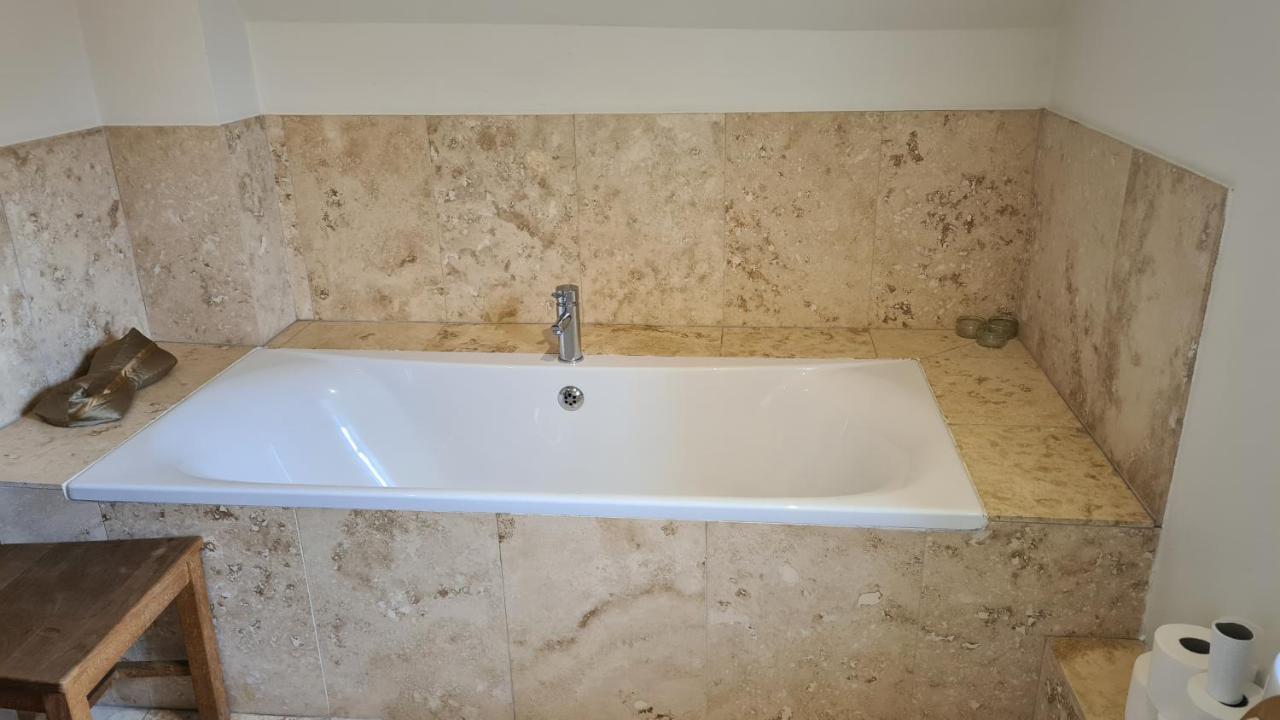 Narnia Vila Wem Exterior foto